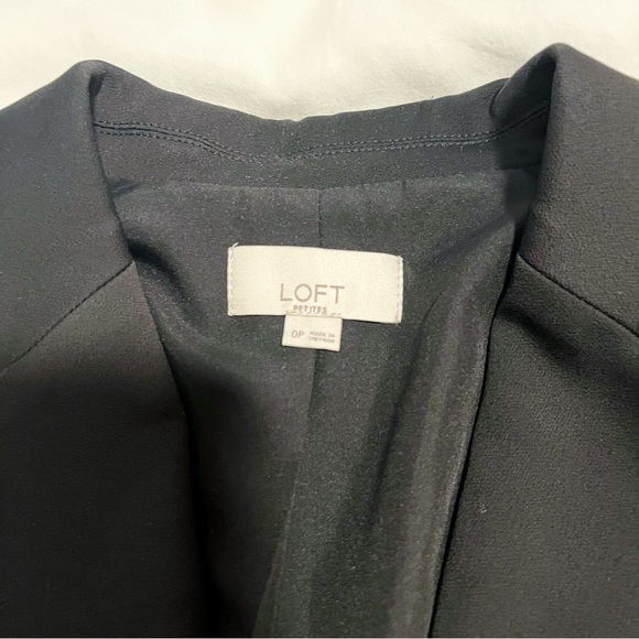 LOFT Black Blazer - Picture 2 of 5